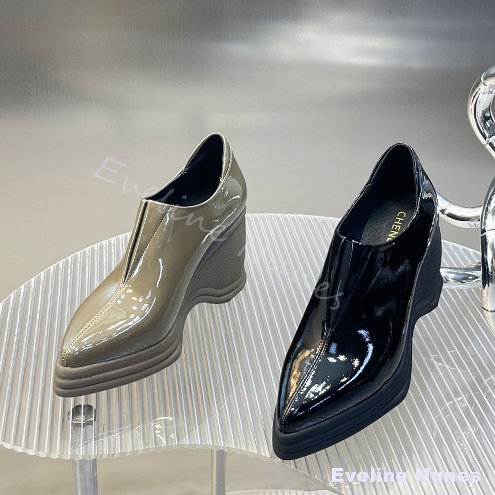 Patent Leather V Cut Pointed T - Street Fashion Dress recension och pris