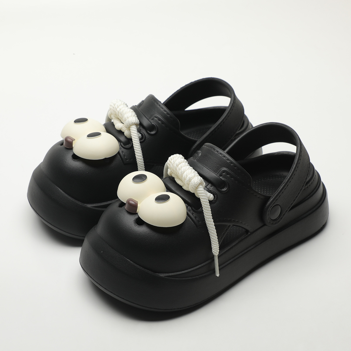 Cute DIY Big Eyes Fashion Clog - Street Fashion Walking recension och pris